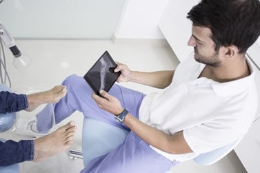 when to call a foot doctor, Top Podiatrist, Best Podiatrist, Top Foot Doctor, Best Foot Doctor in the Cherokee County GA: Canton, Holly Springs, Sixes, Kennesaw, Acworth, Bridgemill, Keithsburg, Avery, Buffington, Sutallee, Lebanon, Kellogg Creek, Hickory Flat areas